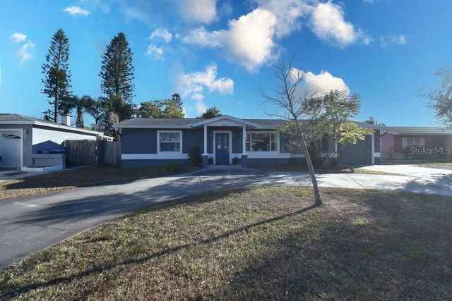 5952 52ND AVENUE N, Kenneth City, FL 33709