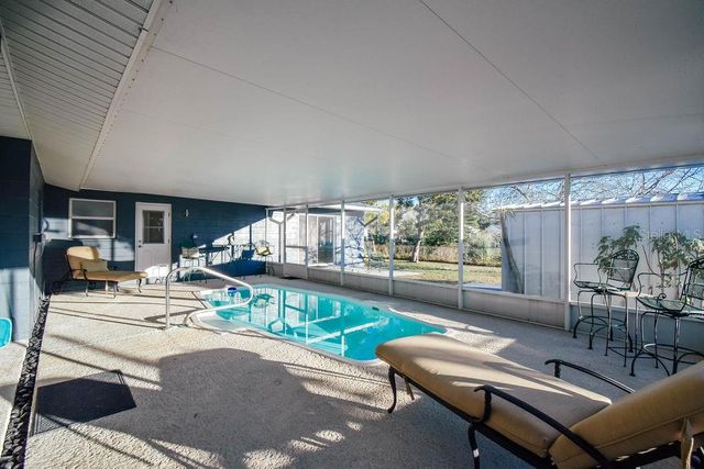 5952 52ND AVENUE N, Kenneth City, FL 33709