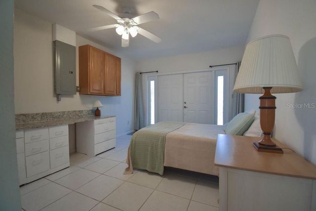 5952 52ND AVENUE N, Kenneth City, FL 33709