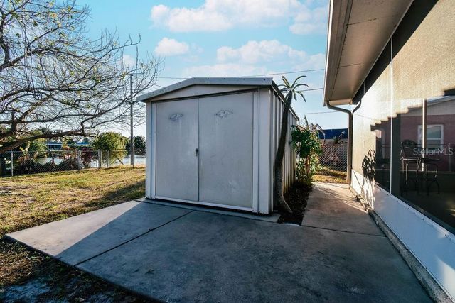 5952 52ND AVENUE N, Kenneth City, FL 33709