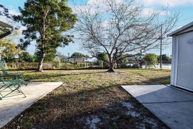 5952 52ND AVENUE N, Kenneth City, FL 33709