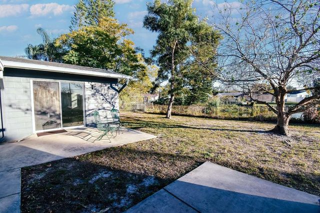 5952 52ND AVENUE N, Kenneth City, FL 33709