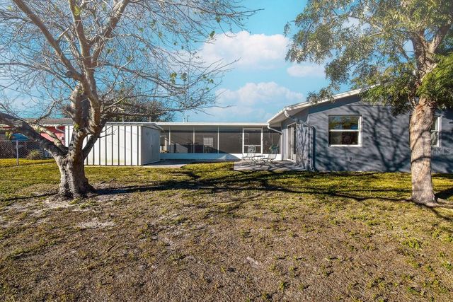 5952 52ND AVENUE N, Kenneth City, FL 33709