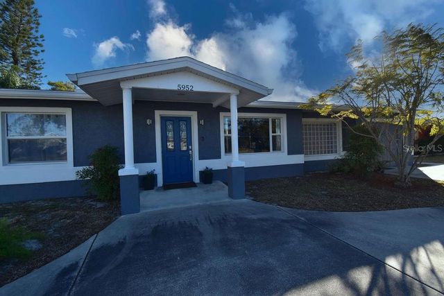 5952 52ND AVENUE N, Kenneth City, FL 33709