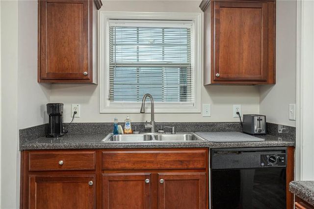 3954 Riverside Parkway, Decatur, GA 30034