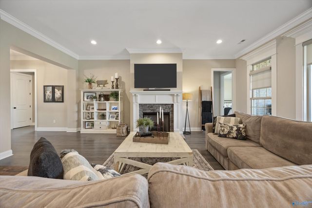 8213 Nantucket Circle, Owens Cross Roads, AL 35763