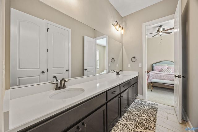 8213 Nantucket Circle, Owens Cross Roads, AL 35763