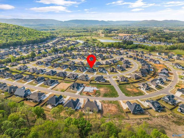 8213 Nantucket Circle, Owens Cross Roads, AL 35763