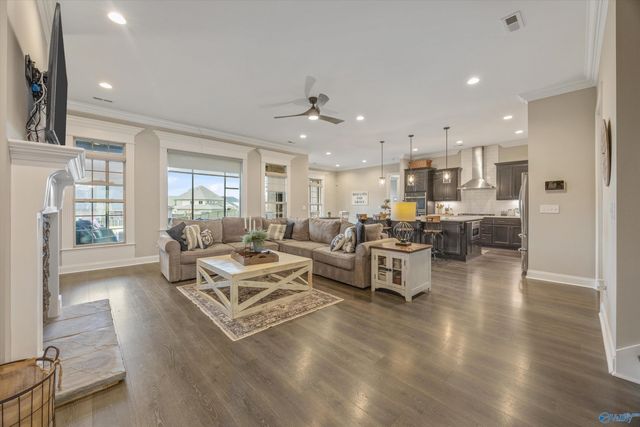 8213 Nantucket Circle, Owens Cross Roads, AL 35763