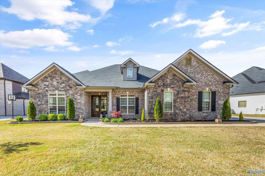 8213 Nantucket Circle, Owens Cross Roads, AL 35763