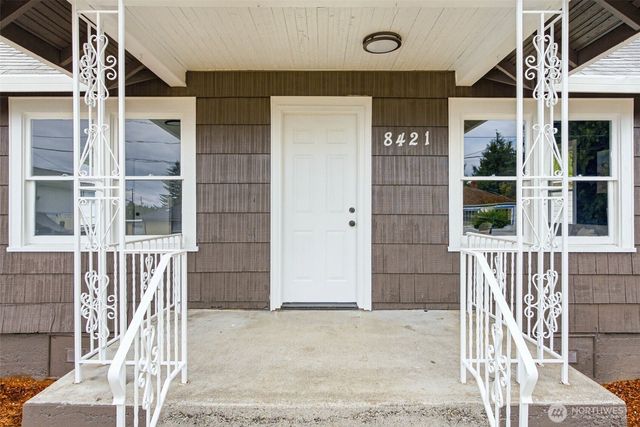 8421 S D Street S, Tacoma, WA 98444