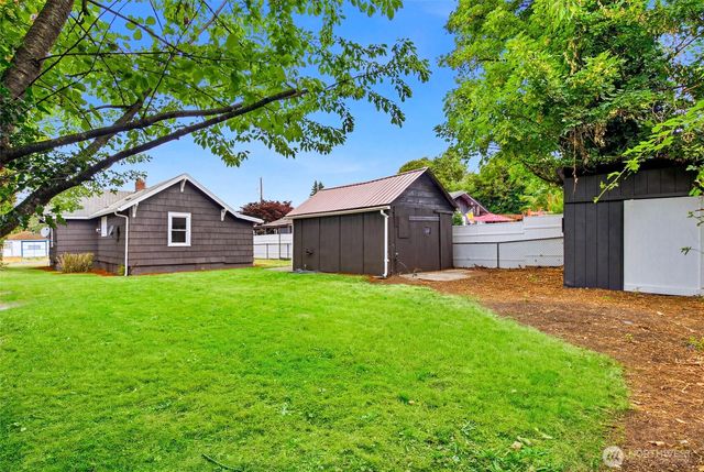 8421 S D Street S, Tacoma, WA 98444