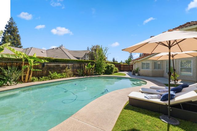 7273 N Durant Avenue, Fresno, CA 93711