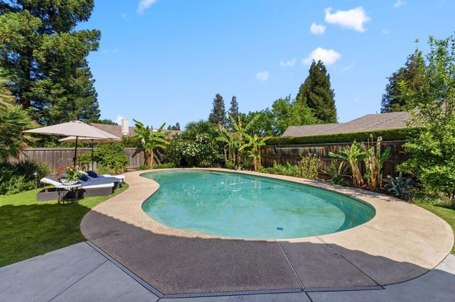 7273 N Durant Avenue, Fresno, CA 93711