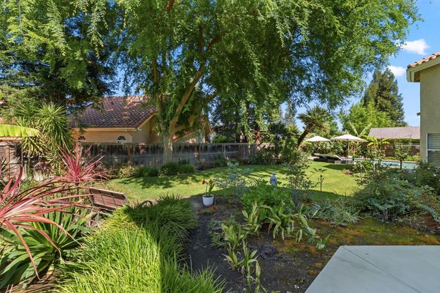 7273 N Durant Avenue, Fresno, CA 93711