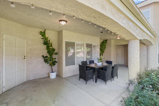 7273 N Durant Avenue, Fresno, CA 93711