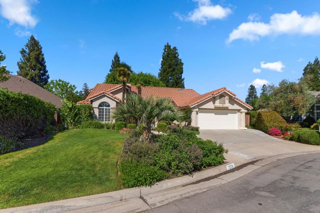 7273 N Durant Avenue, Fresno, CA 93711