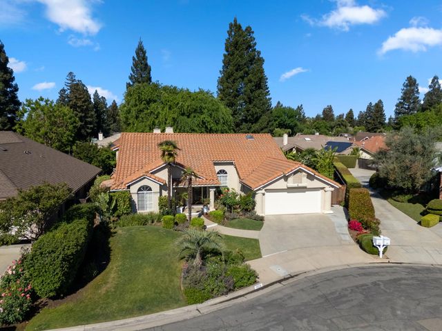 7273 N Durant Avenue, Fresno, CA 93711