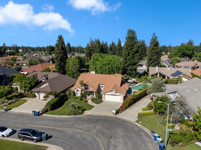 7273 N Durant Avenue, Fresno, CA 93711