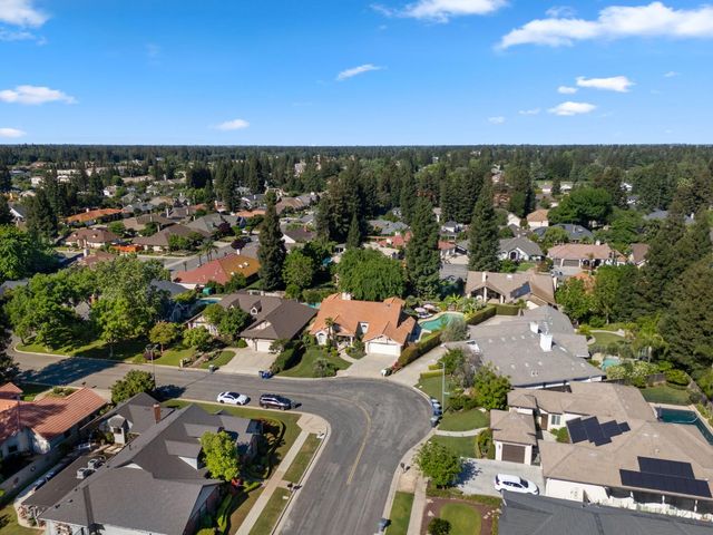 7273 N Durant Avenue, Fresno, CA 93711