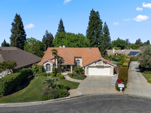 7273 N Durant Avenue, Fresno, CA 93711