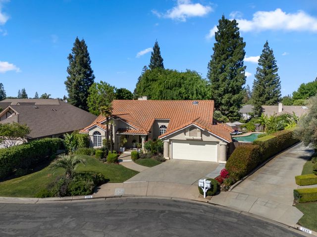 7273 N Durant Avenue, Fresno, CA 93711