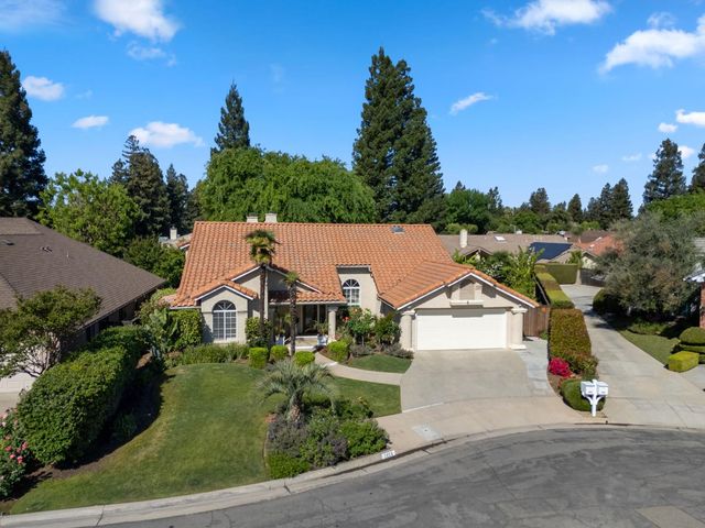 7273 N Durant Avenue, Fresno, CA 93711