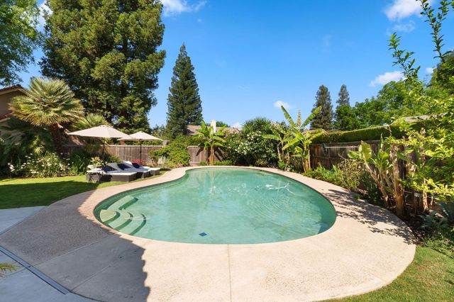 7273 N Durant Avenue, Fresno, CA 93711