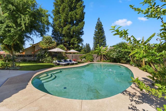 7273 N Durant Avenue, Fresno, CA 93711
