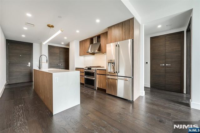 8701 Churchill Road 506, North Bergen, NJ 07047