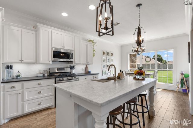 2 GOLDENROD COURT, Wichita Falls, TX 76308