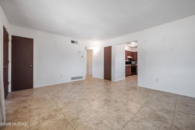 775 E Country Club Drive, Benson, AZ 85602