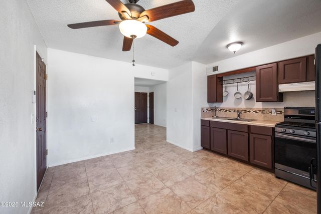 775 E Country Club Drive, Benson, AZ 85602