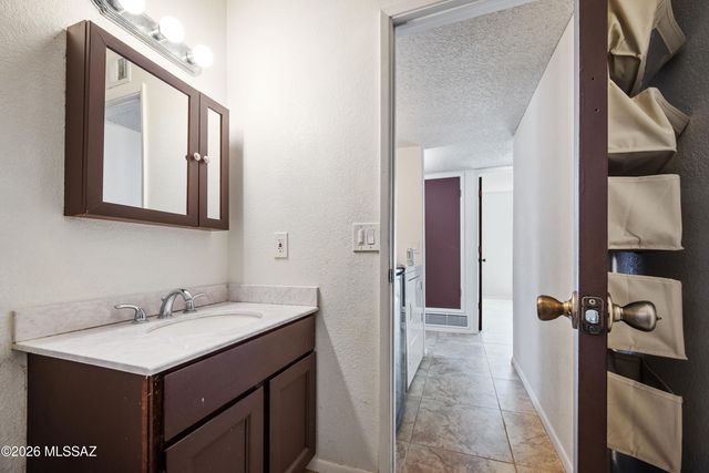 775 E Country Club Drive, Benson, AZ 85602