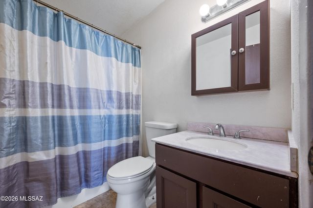 775 E Country Club Drive, Benson, AZ 85602