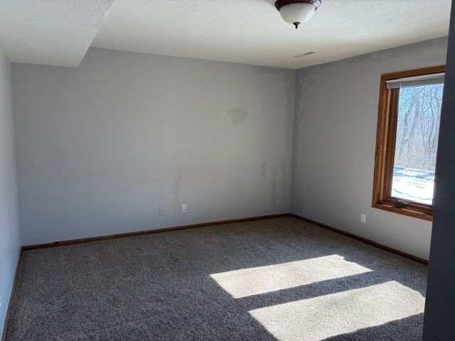 2800 Jordan Grove, West Des Moines, IA 50265