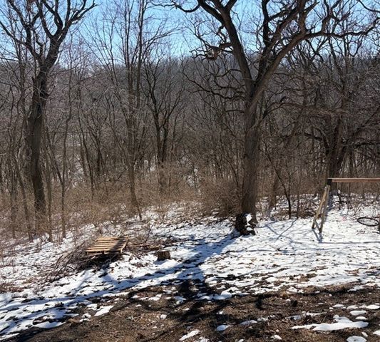 2800 Jordan Grove, West Des Moines, IA 50265