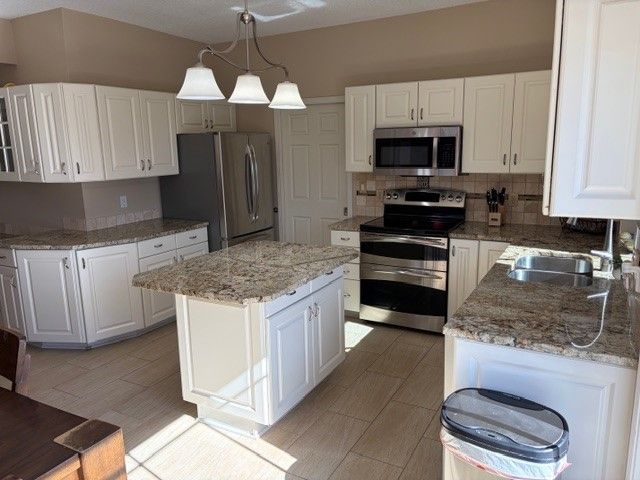 2800 Jordan Grove, West Des Moines, IA 50265