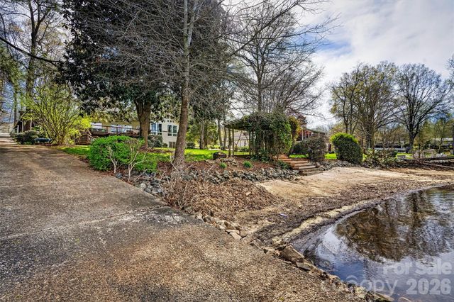 140 Shady Cove Road, Troutman, NC 28166