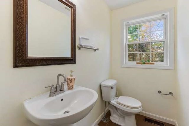 14 Bandon Circle 14, Westford, MA 01886