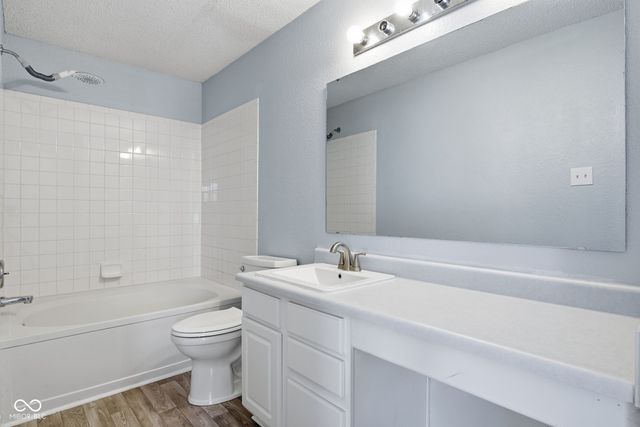 5277 Austral Drive, Indianapolis, IN 46254