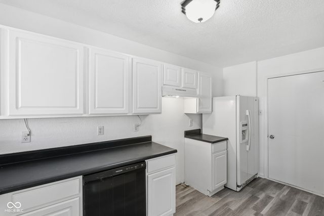 5277 Austral Drive, Indianapolis, IN 46254