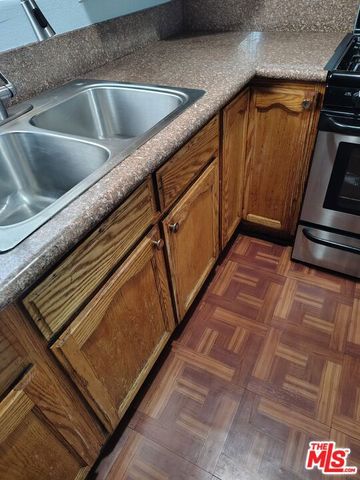 10516 Avalon Boulevard, Los Angeles, CA 90003