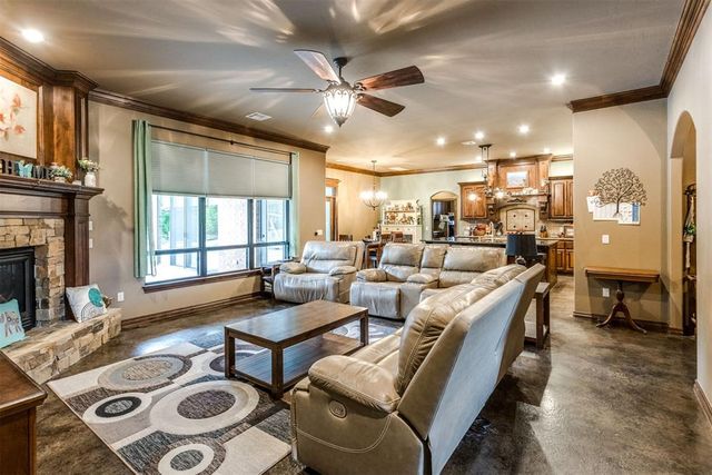651 Fox Drive, Choctaw, OK 73020