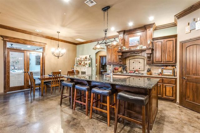 651 Fox Drive, Choctaw, OK 73020