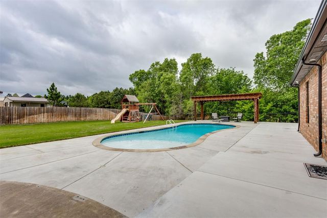 651 Fox Drive, Choctaw, OK 73020