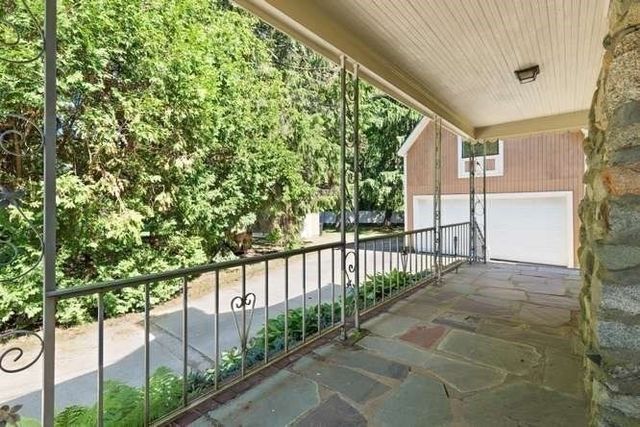 84 Walnut St, Walpole, MA 02081