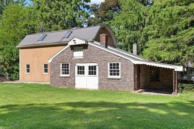 84 Walnut St, Walpole, MA 02081