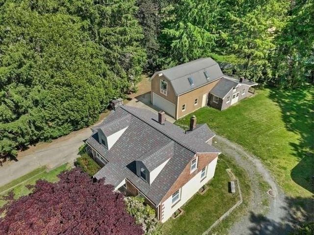 84 Walnut St, Walpole, MA 02081