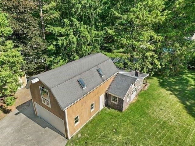 84 Walnut St, Walpole, MA 02081